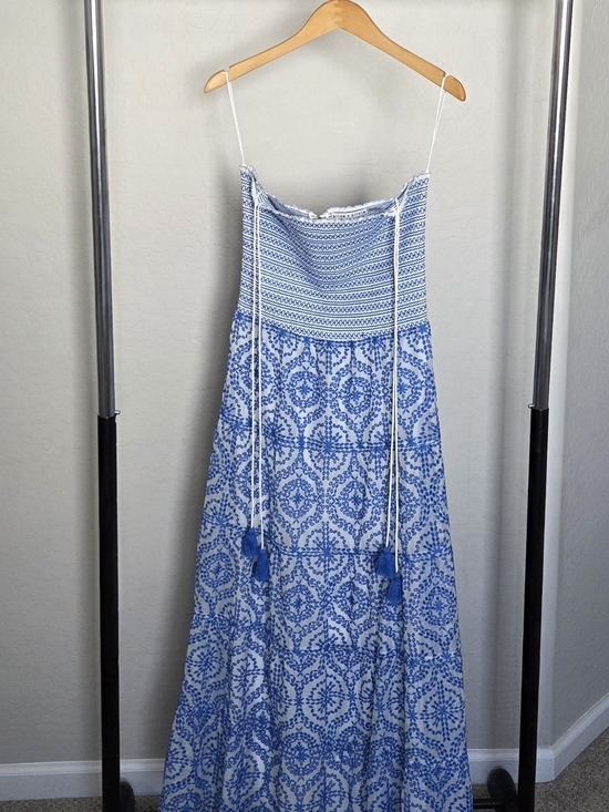 Alice + Olivia Dresses & Skirts - Alice + Olivia Maxi Dress Size 8